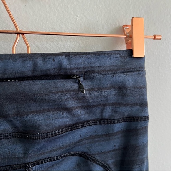 Lululemon Speed Tight III All Full-On Luxtreme
Good Vibes Deep Navy Black Size 2 - Picture 12 of 13